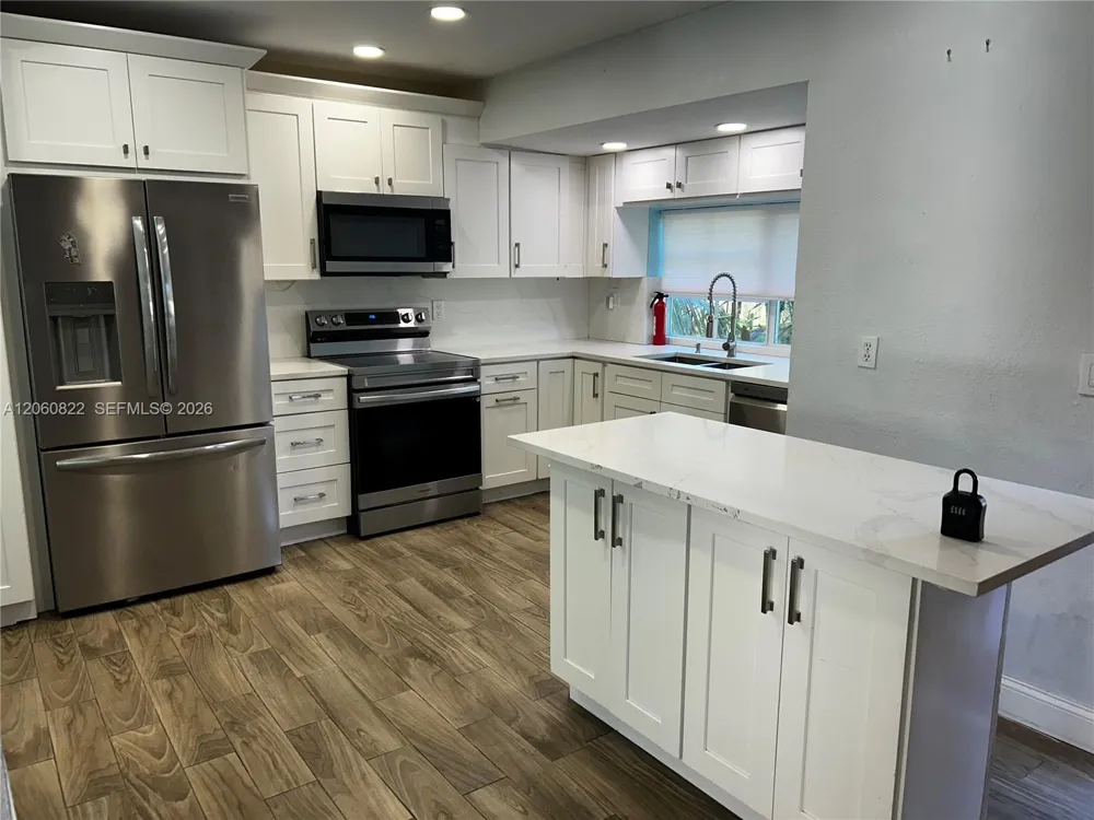 2403 NW 108th Ter Sunrise, FL 33322