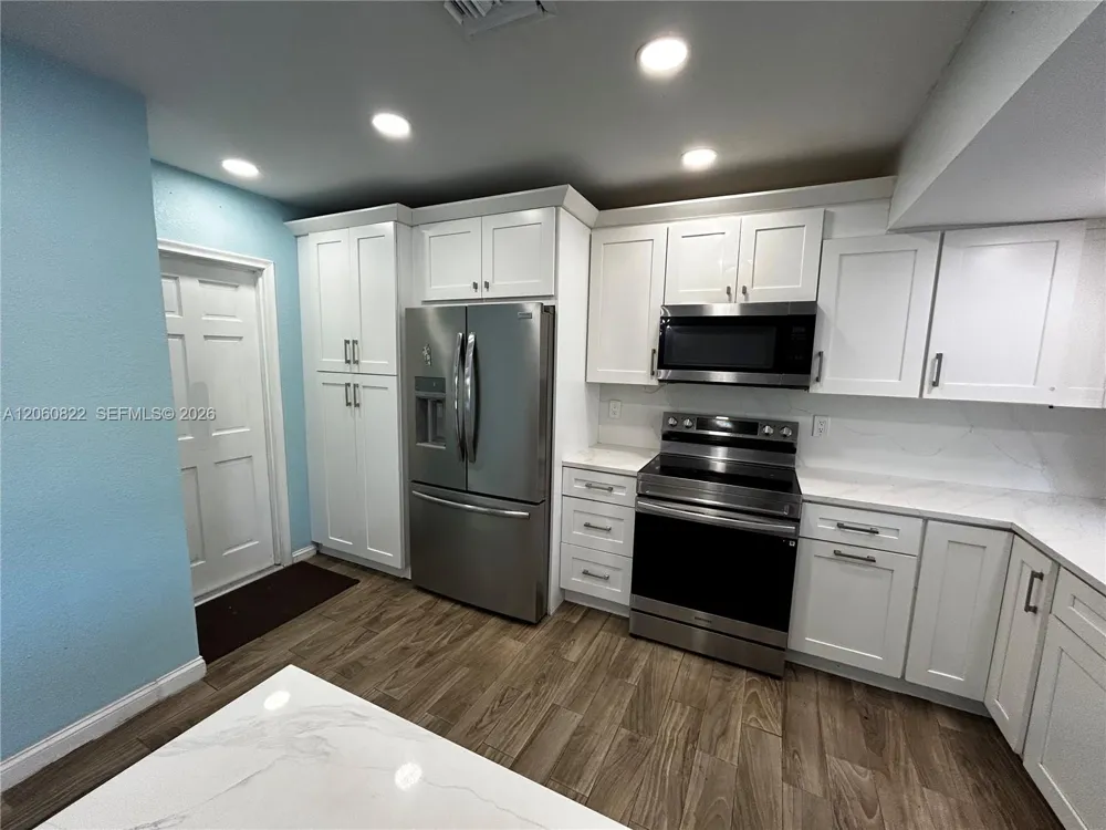 2403 NW 108th Ter Sunrise, FL 33322