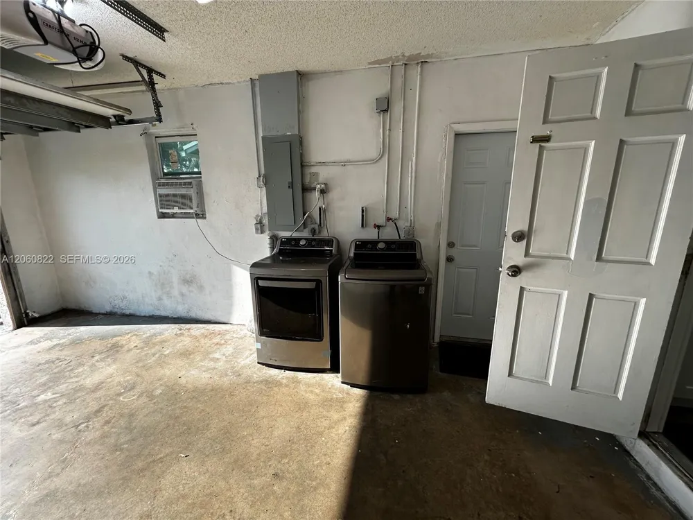 2403 NW 108th Ter Sunrise, FL 33322
