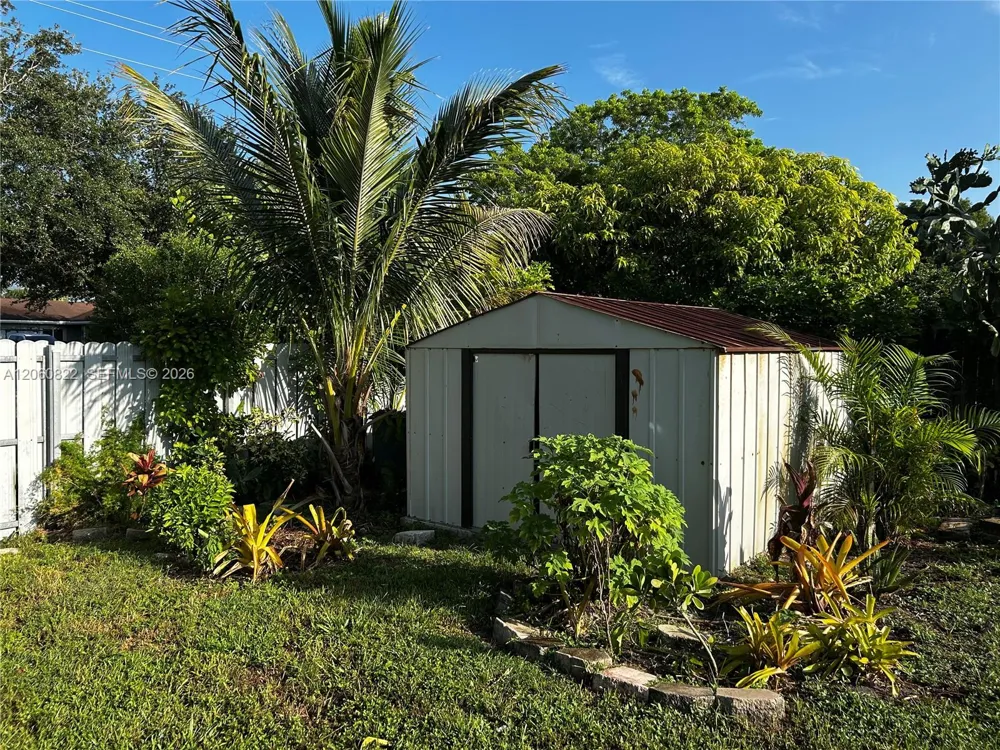 2403 NW 108th Ter Sunrise, FL 33322