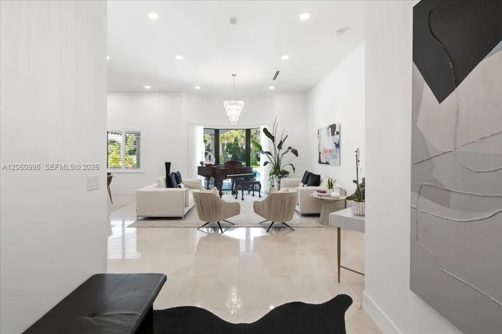 331 SW 124th Ave Miami, FL 33184