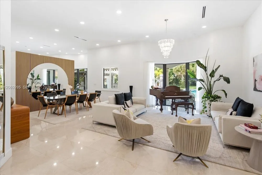 331 SW 124th Ave Miami, FL 33184