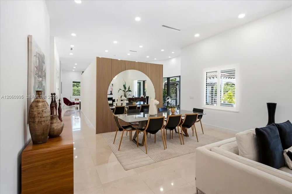 331 SW 124th Ave Miami, FL 33184