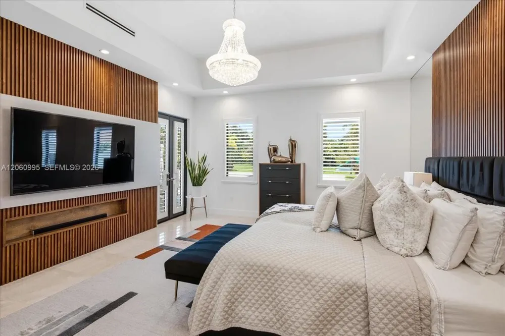 331 SW 124th Ave Miami, FL 33184