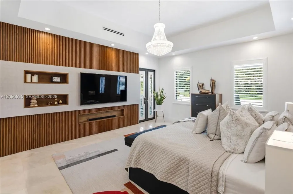 331 SW 124th Ave Miami, FL 33184