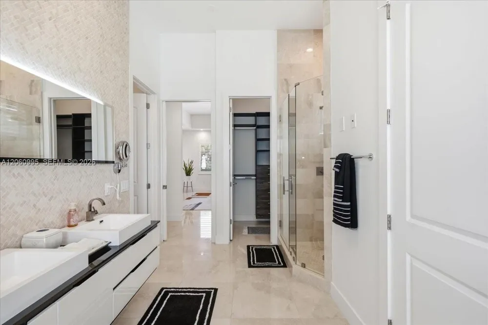 331 SW 124th Ave Miami, FL 33184