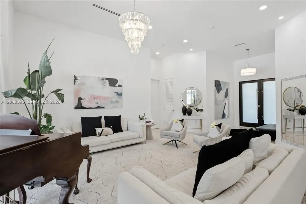 331 SW 124th Ave Miami, FL 33184