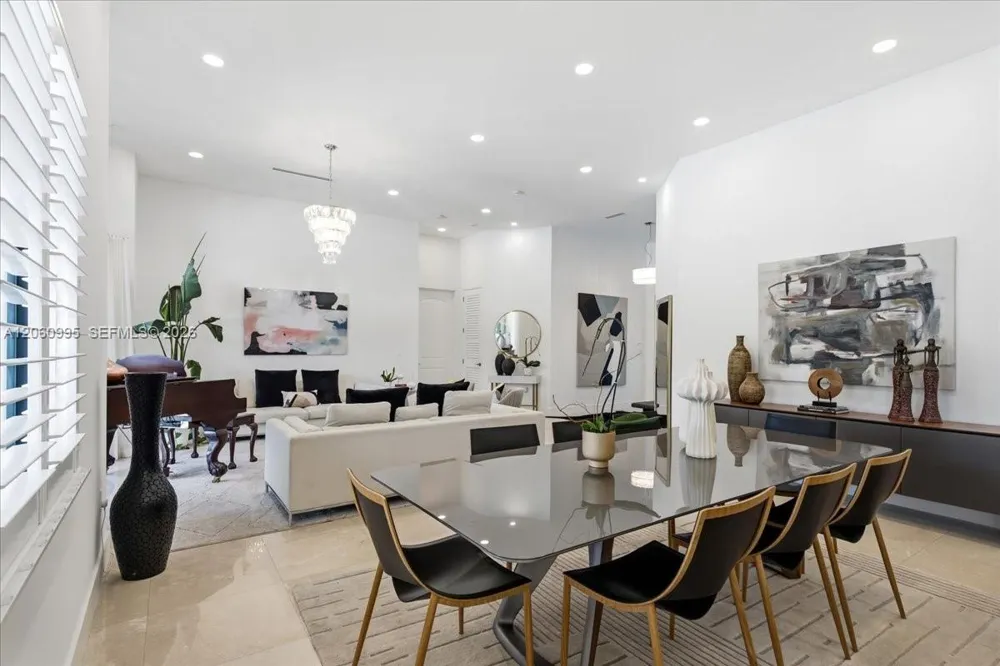 331 SW 124th Ave Miami, FL 33184