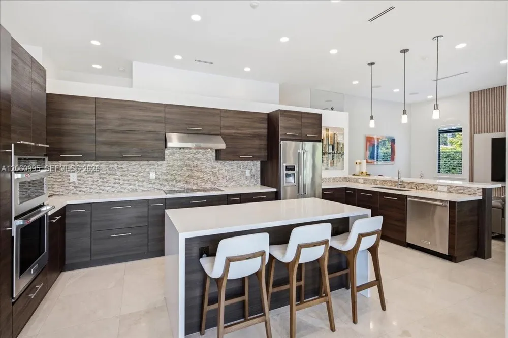 331 SW 124th Ave Miami, FL 33184