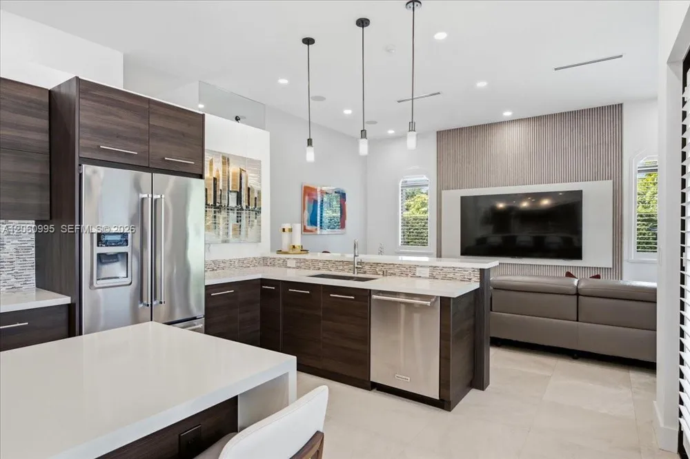 331 SW 124th Ave Miami, FL 33184