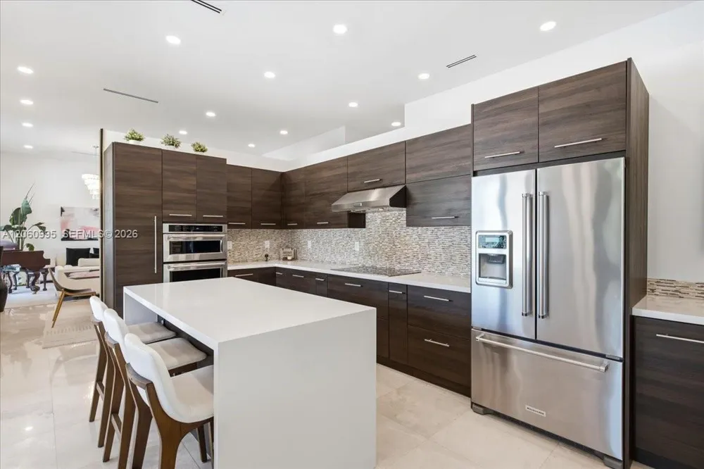 331 SW 124th Ave Miami, FL 33184