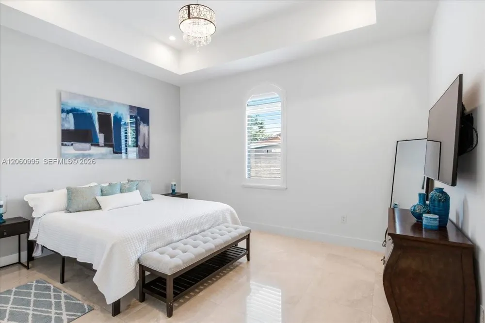 331 SW 124th Ave Miami, FL 33184