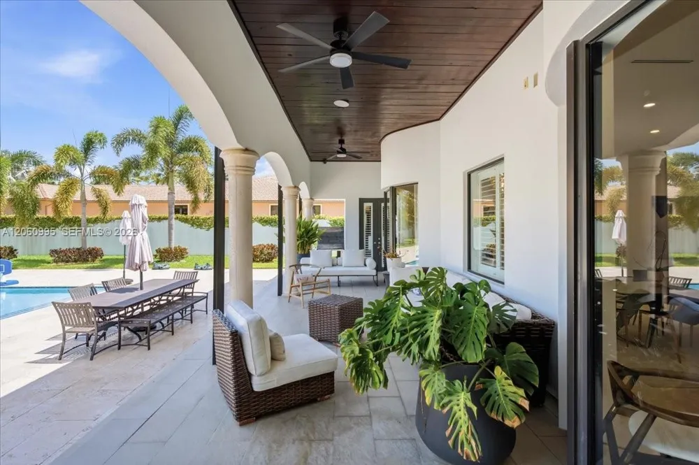 331 SW 124th Ave Miami, FL 33184