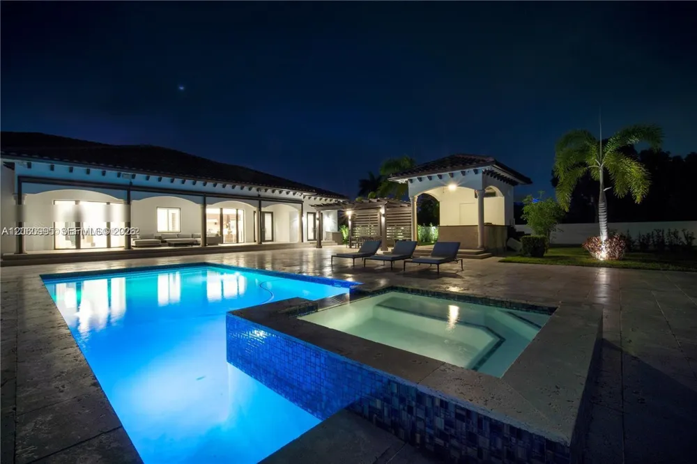 331 SW 124th Ave Miami, FL 33184