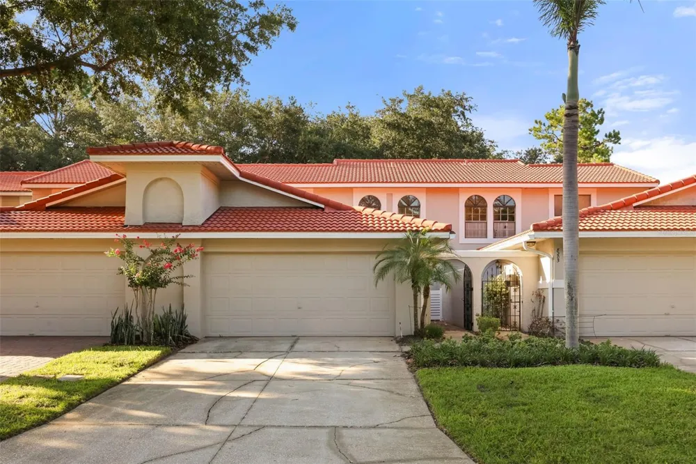 8209 SANDPOINT BOULEVARD Orlando, FL 32819