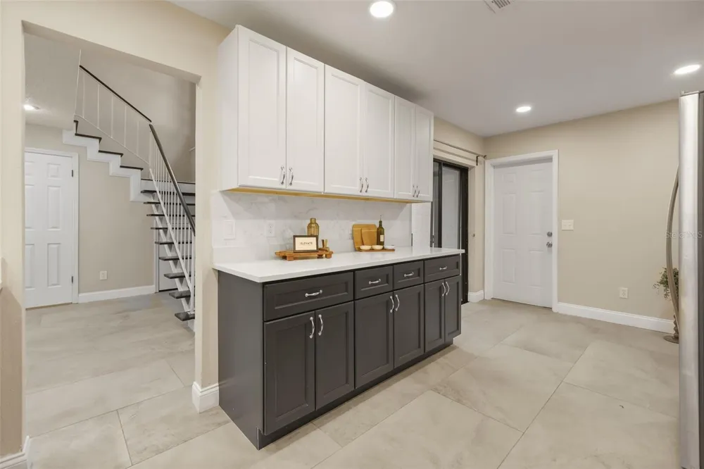 8209 SANDPOINT BOULEVARD Orlando, FL 32819