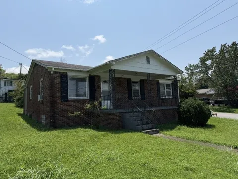 1226 McDonald St