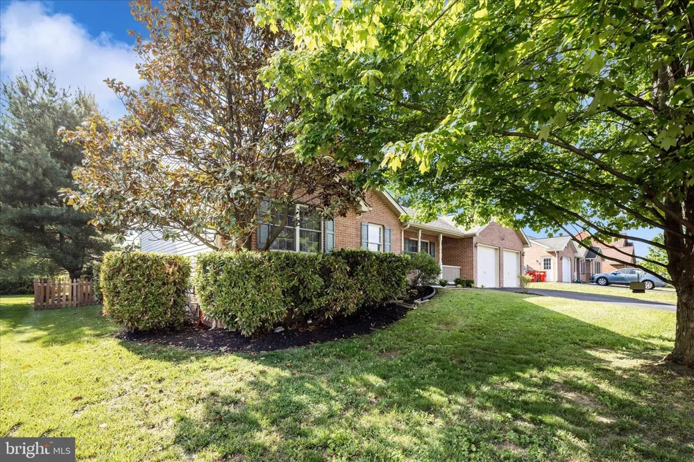 228 MONTCLAIR COURT Hagerstown, MD 21742
