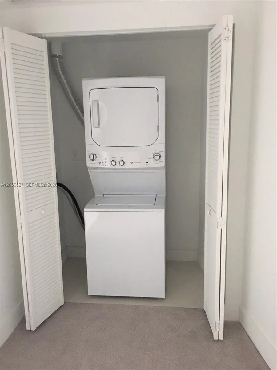 121 NE 34th St #914 Miami, FL 33137