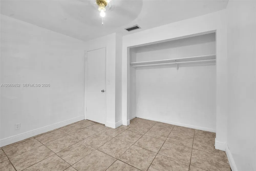 2301 SW 48th Ave West Park, FL 33023