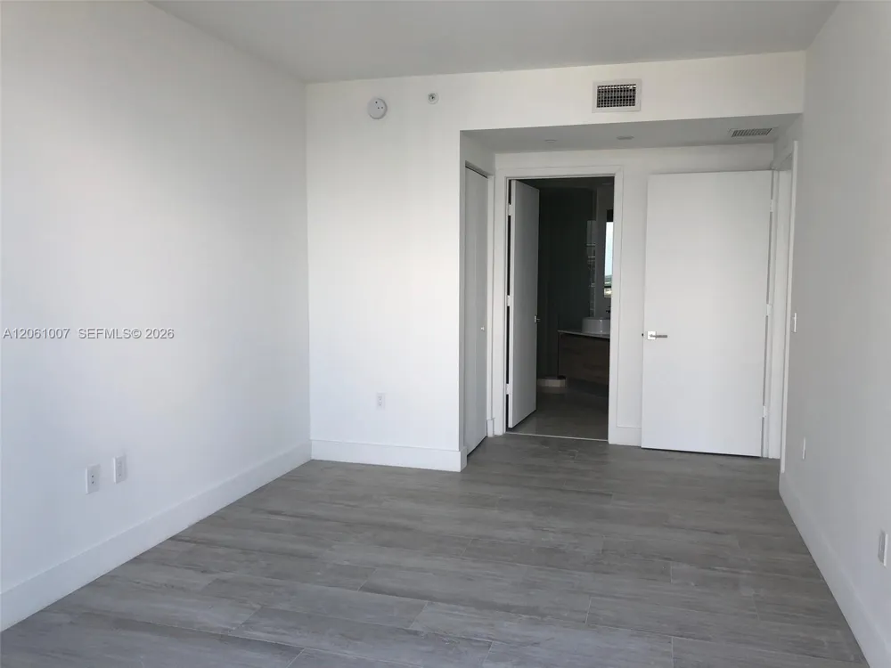 121 NE 34 ST #1702 Miami, FL 33137