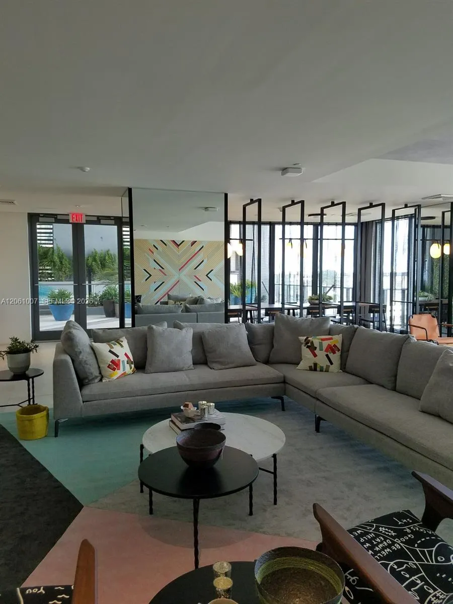 121 NE 34 ST #1702 Miami, FL 33137
