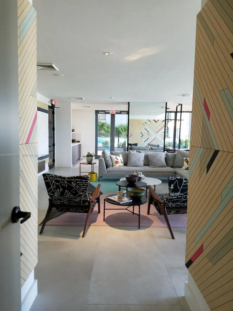 121 NE 34 ST #1702 Miami, FL 33137