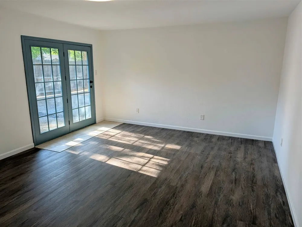 1756 Cynthia Lane Hurst, TX 76054