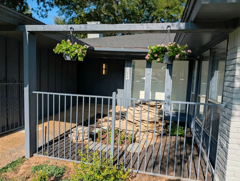1756 Cynthia Lane Hurst, TX 76054