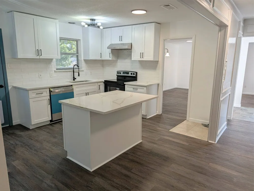 1756 Cynthia Lane Hurst, TX 76054