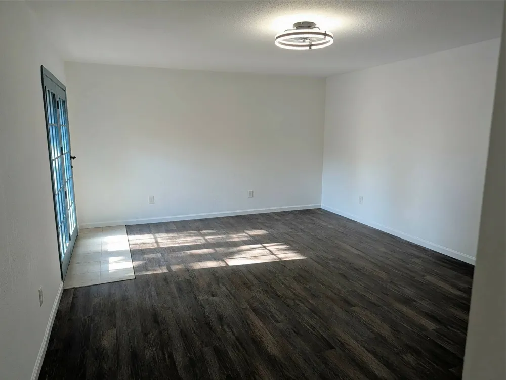 1756 Cynthia Lane Hurst, TX 76054