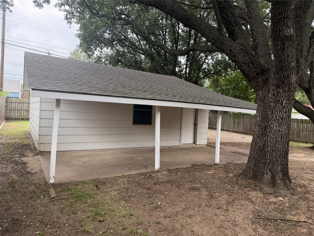 3004 David Lane Arlington, TX 76013
