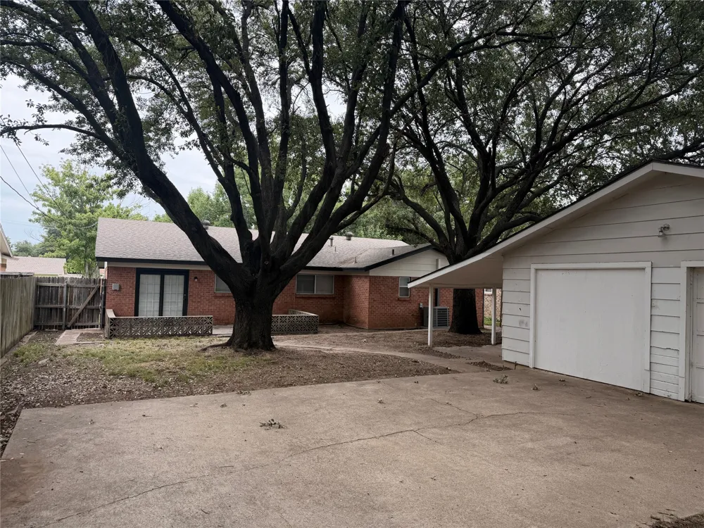 3004 David Lane Arlington, TX 76013