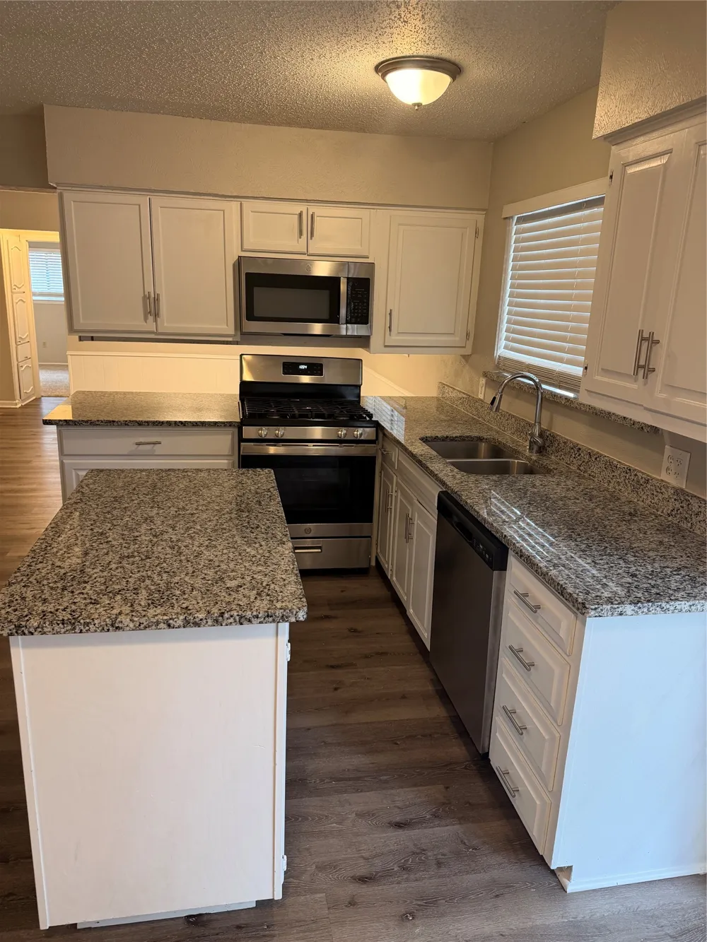 3004 David Lane Arlington, TX 76013