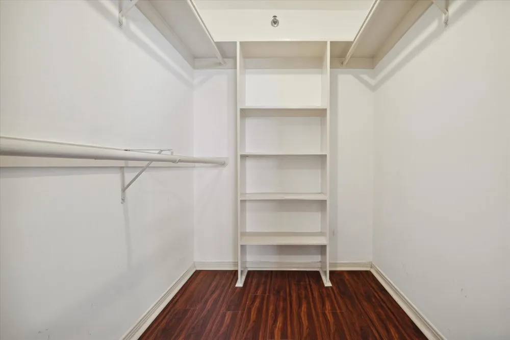 3525 Sage Road #512 Houston, TX 77056