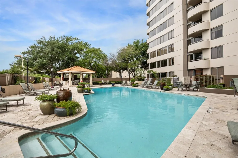 3525 Sage Road #512 Houston, TX 77056
