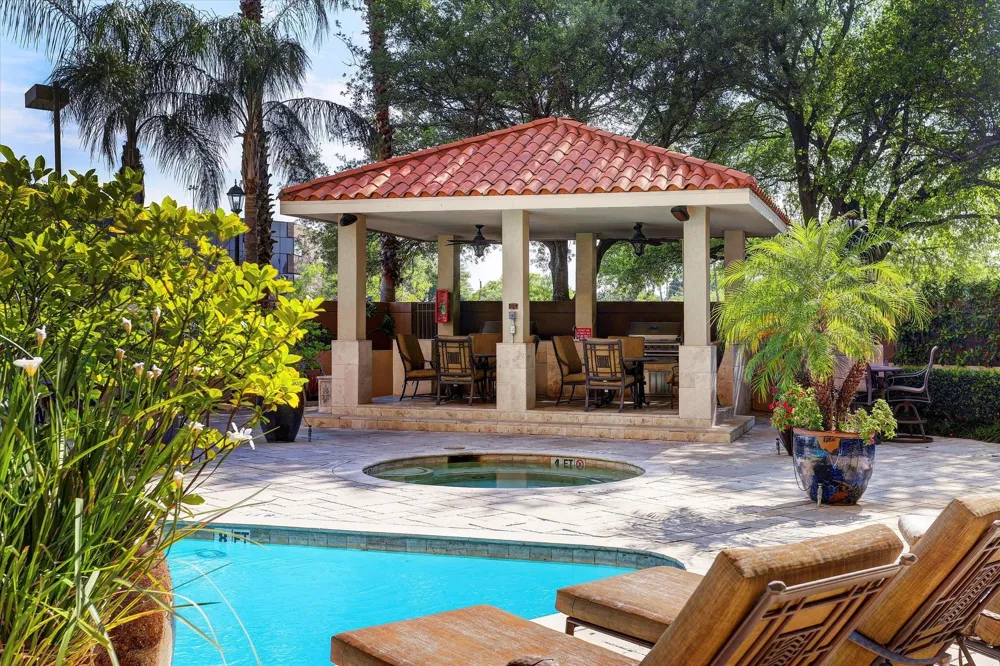 3525 Sage Road #512 Houston, TX 77056