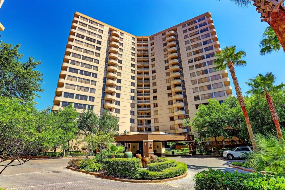 3525 Sage Road #512 Houston, TX 77056