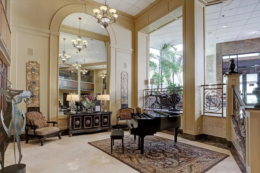 3525 Sage Road #512 Houston, TX 77056