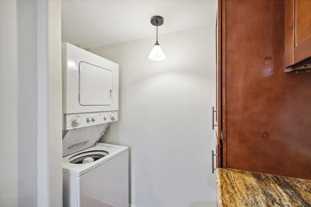 3525 Sage Road #512 Houston, TX 77056