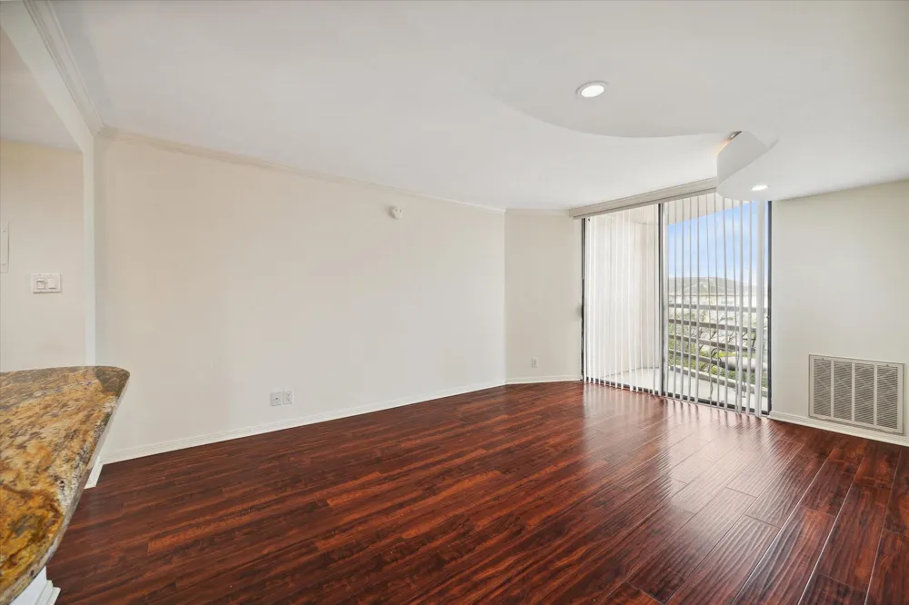 3525 Sage Road #512 Houston, TX 77056