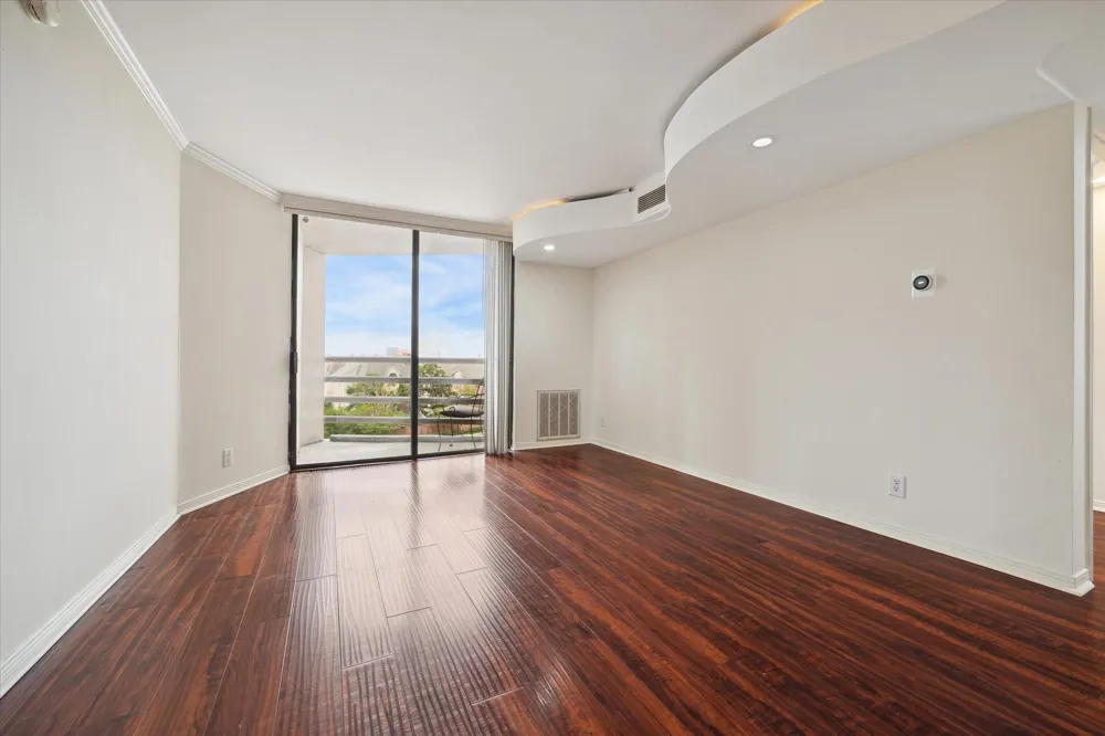 3525 Sage Road #512 Houston, TX 77056