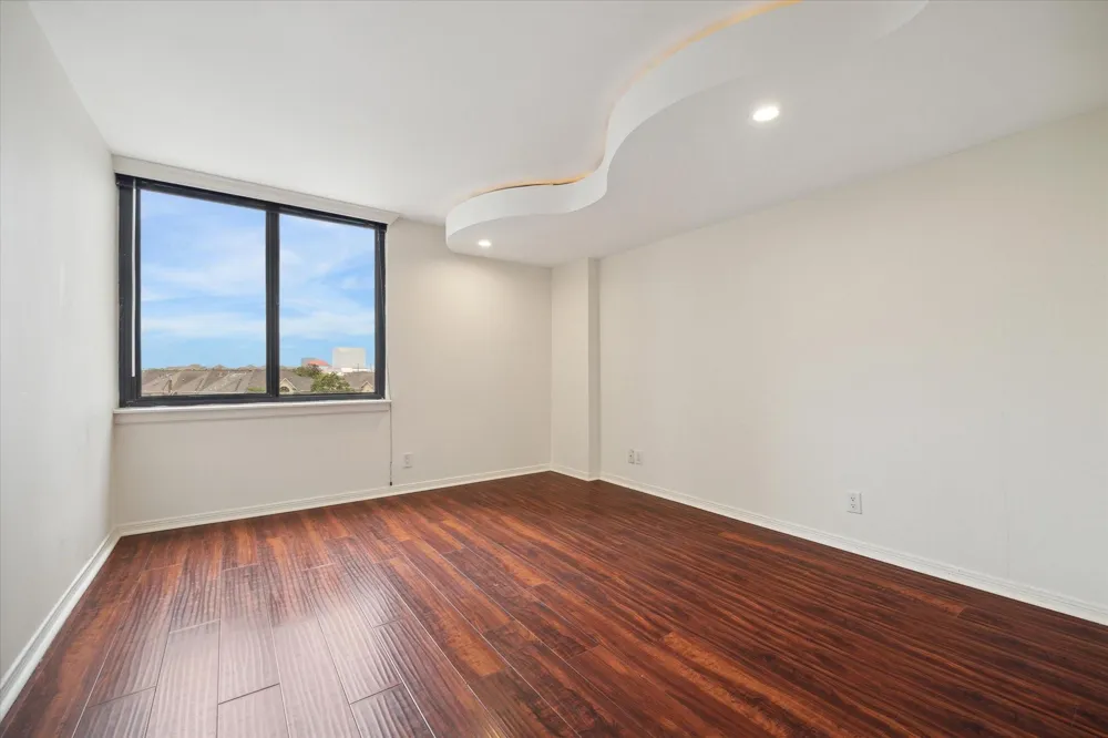 3525 Sage Road #512 Houston, TX 77056