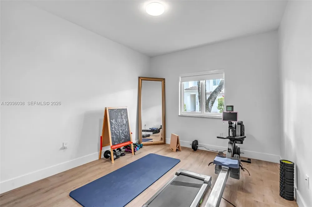 11203 NW 73rd Ter Doral, FL 33178