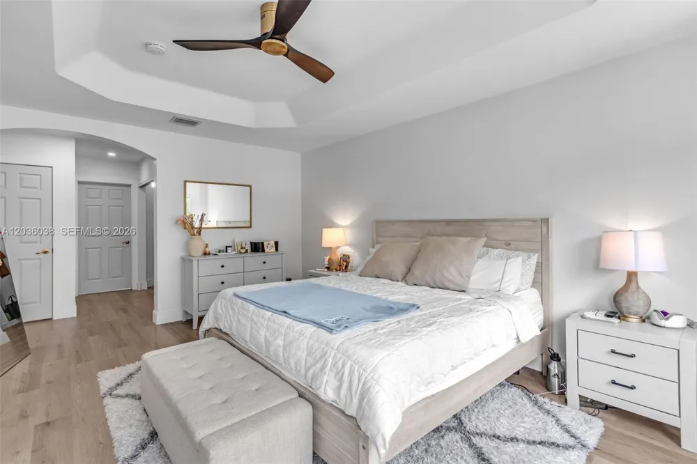11203 NW 73rd Ter Doral, FL 33178