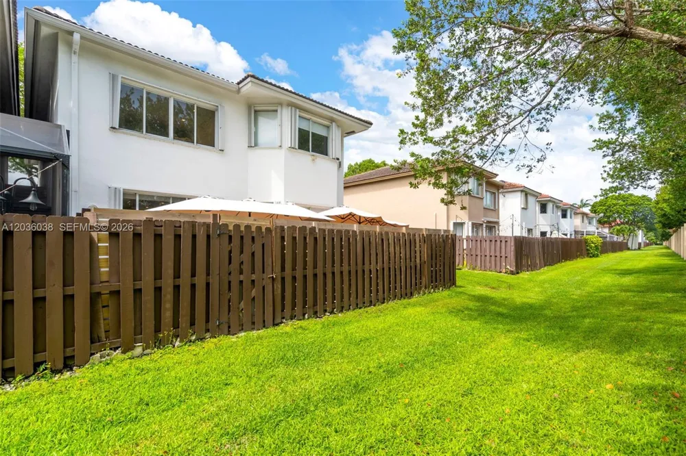 11203 NW 73rd Ter Doral, FL 33178