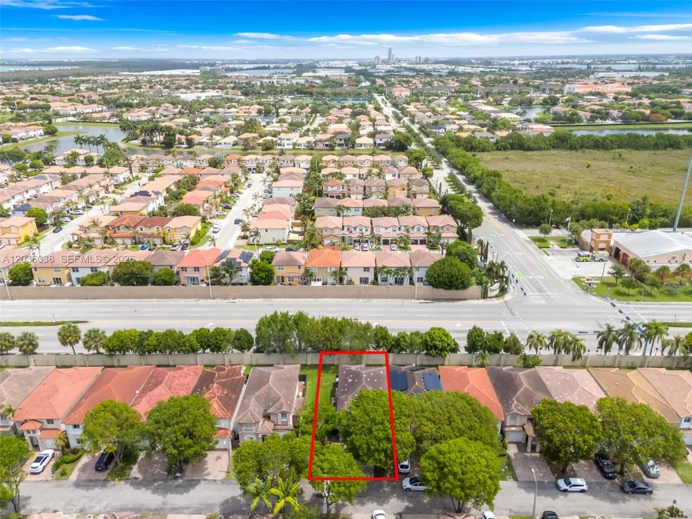 11203 NW 73rd Ter Doral, FL 33178