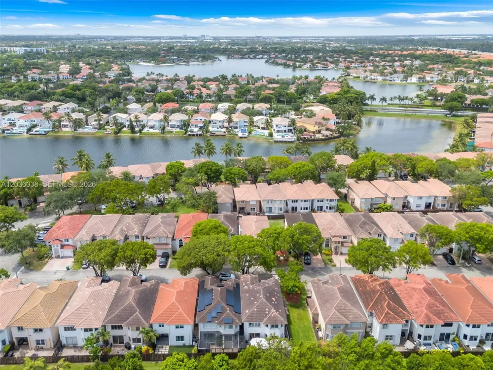 11203 NW 73rd Ter Doral, FL 33178