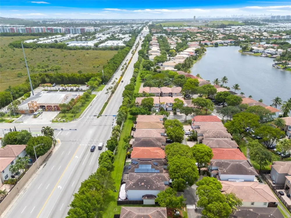 11203 NW 73rd Ter Doral, FL 33178