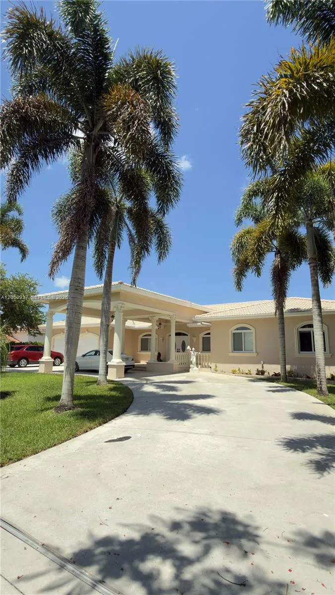 27803 SW 172nd Pl Homestead, FL 33031